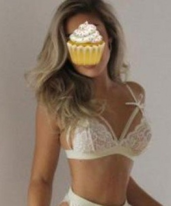 Живу в Москве, городе возможностей и страсти. Мои услуги превзойдут все твои ожидания: я создам незабываемую атмосферу, удовлетворю твои желания и прекрасно проведу время в твоей компании. Открой для себя новые грани удовольствия и расслабления в моих нежных объятиях. Доверься моим магическим рукам и забудь обо всем на свете. У меня есть положительные отзывы, подтверждающие мою высокую экспертность. Прилагаю фото, чтобы ты убедился в моей привлекательности. Не упускай возможность ощутить настоящее наслаждение – я жду тебя в Москве! 💋💫 3902, 18 лет