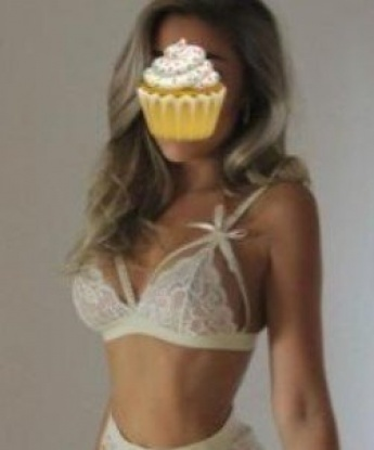 Живу в Москве, городе возможностей и страсти. Мои услуги превзойдут все твои ожидания: я создам незабываемую атмосферу, удовлетворю твои желания и прекрасно проведу время в твоей компании. Открой для себя новые грани удовольствия и расслабления в моих нежных объятиях. Доверься моим магическим рукам и забудь обо всем на свете. У меня есть положительные отзывы, подтверждающие мою высокую экспертность. Прилагаю фото, чтобы ты убедился в моей привлекательности. Не упускай возможность ощутить настоящее наслаждение – я жду тебя в Москве! 💋💫 3902, 18 лет